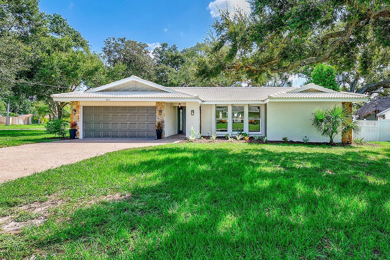 833 TALLOWOOD DR - Photo 1
