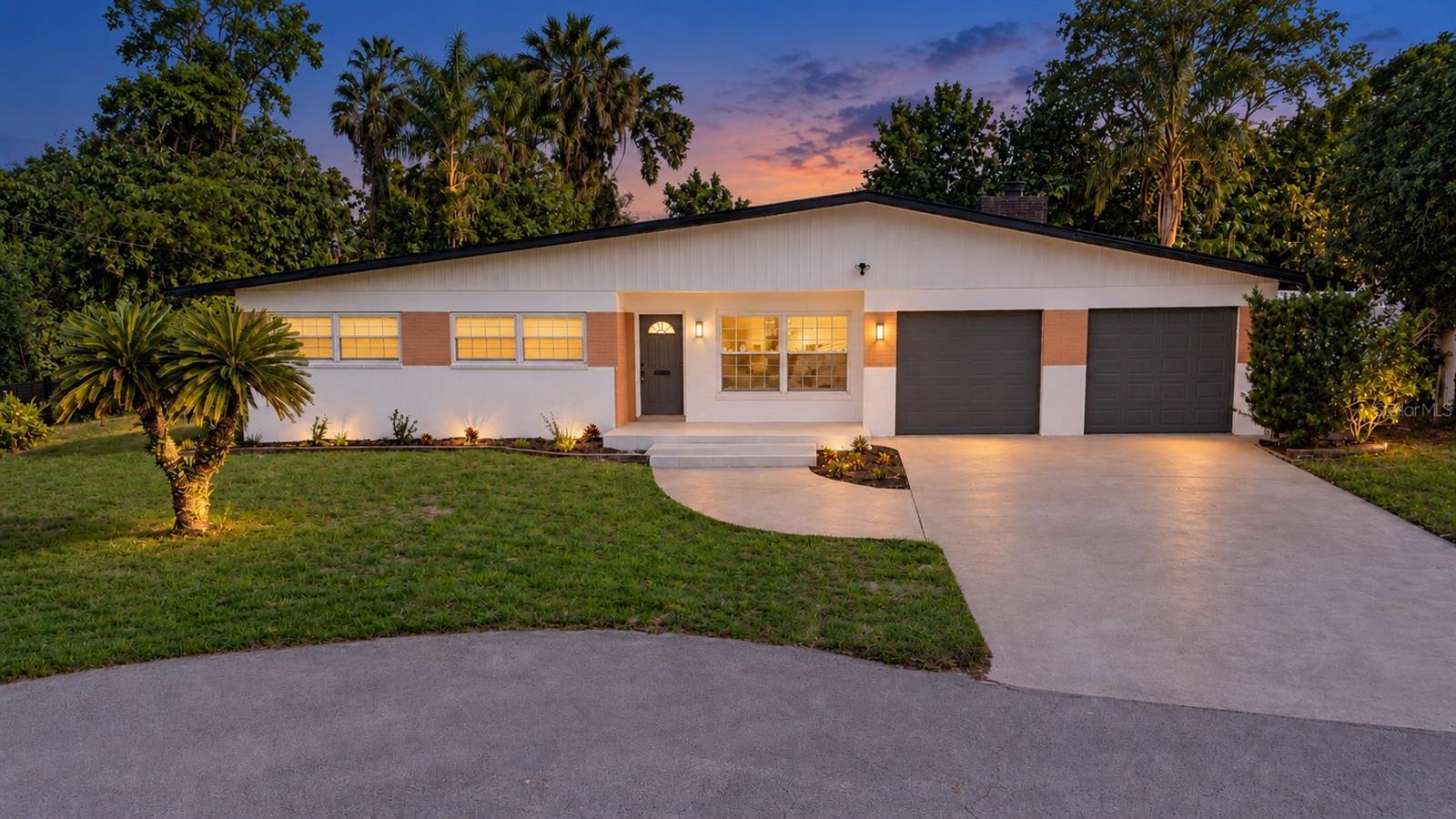 5627 OAKLAND DR - Photo 1