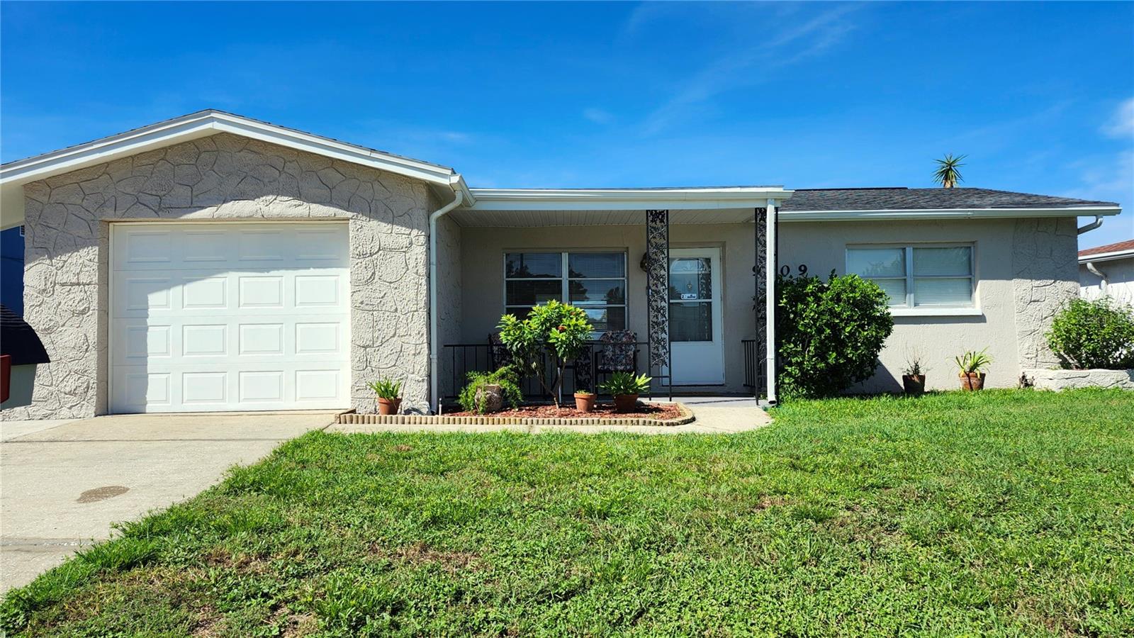 9709 LAKESIDE LN - Photo 1