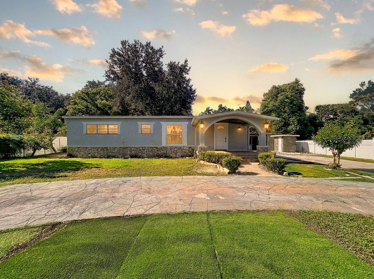 9507 SIX MILE CREEK RD - Photo 1