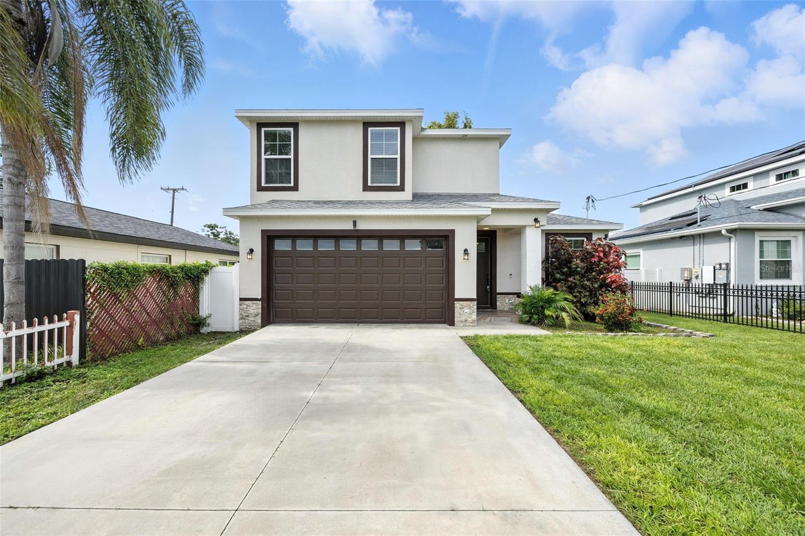2519 W HIAWATHA ST - Photo 1