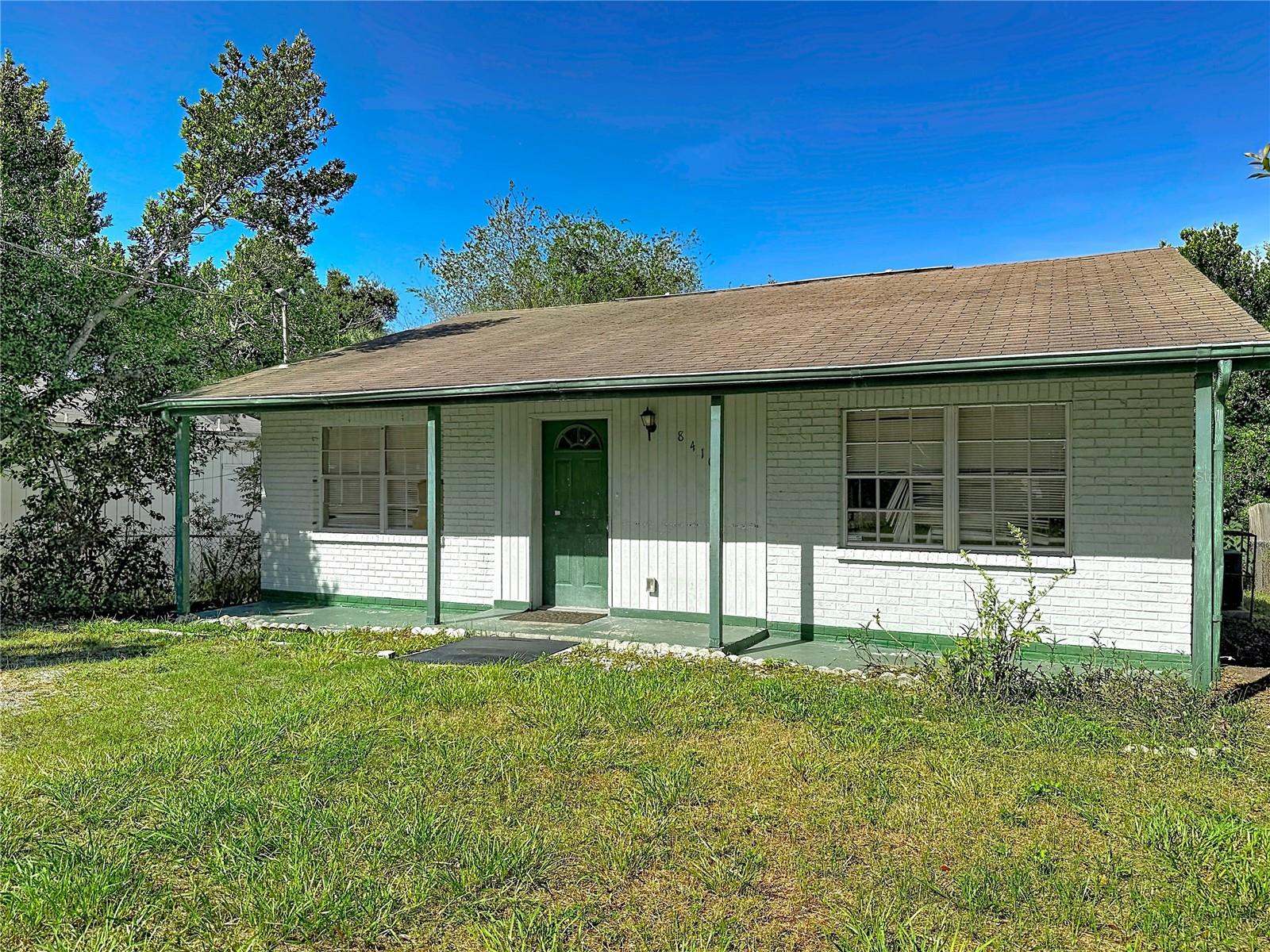 8410 N SEMMES ST - Photo 1