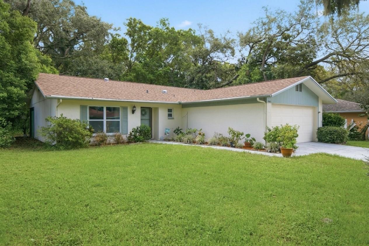 10624 ENCINO CT - Photo 1