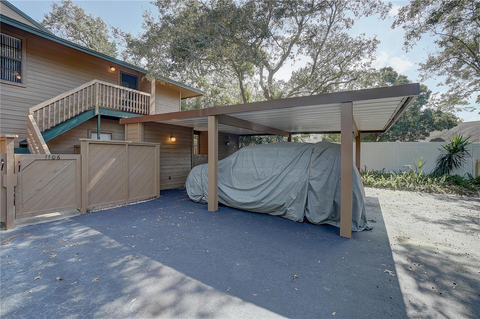 1106 LENNOX RD W - Photo 1