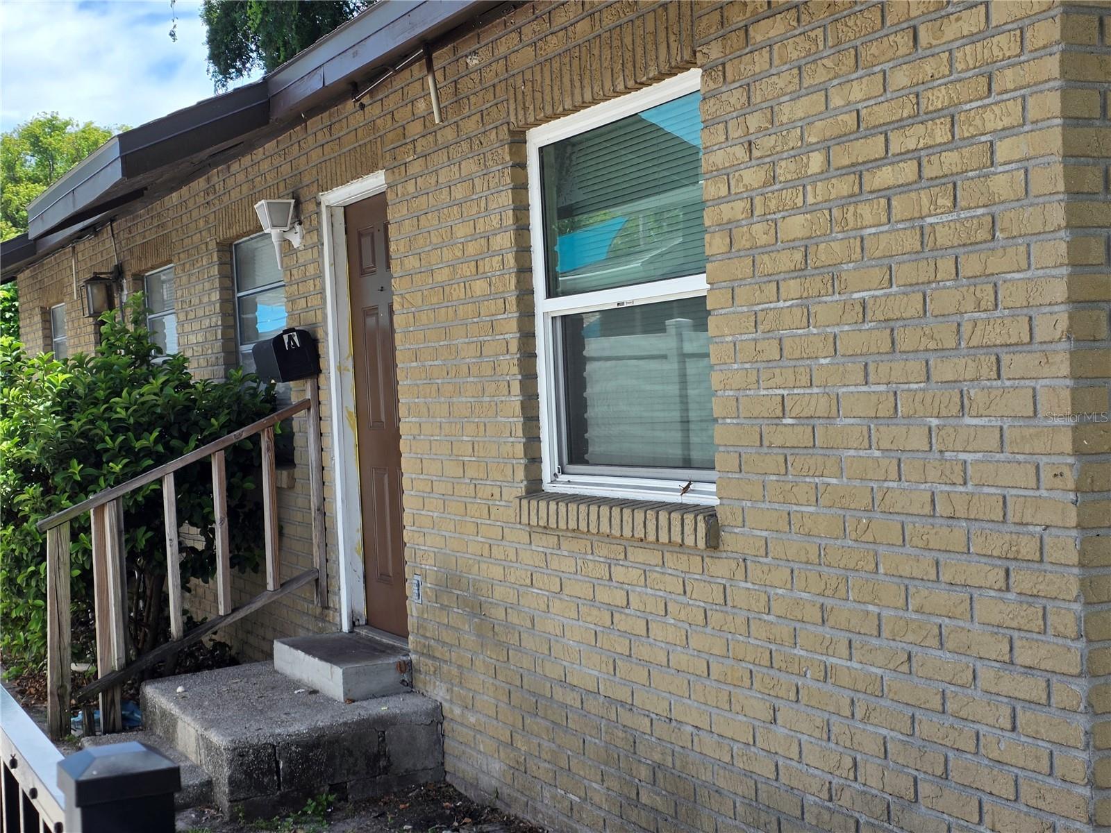 3413 E 12TH AVE #A - Photo 1