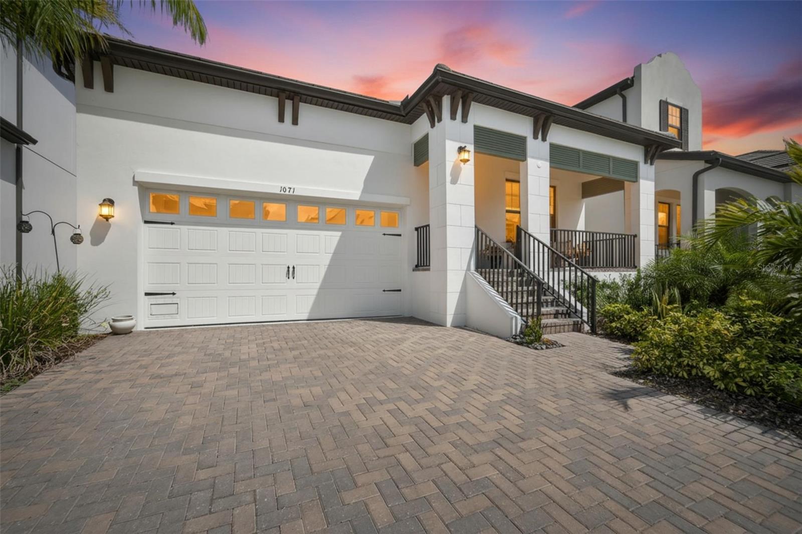 1071 SEAGRAPE DR - Photo 1