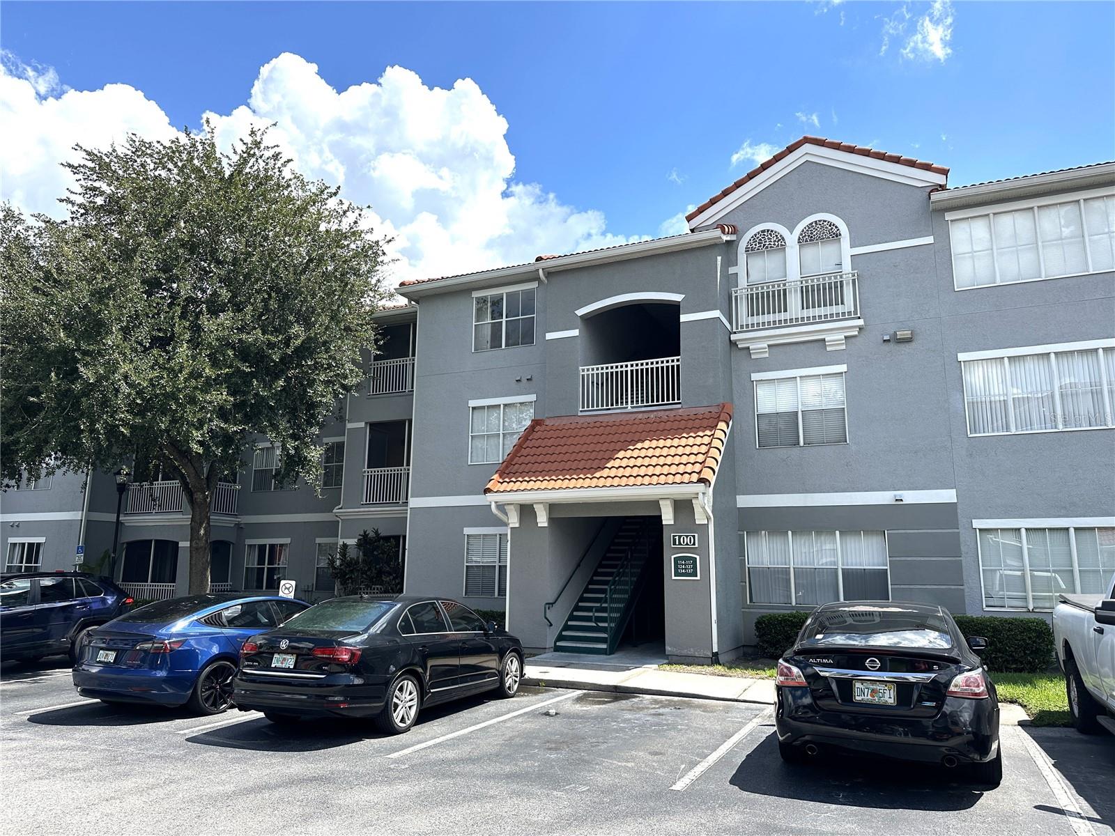 18001 RICHMOND PLACE DR #136 - Photo 1