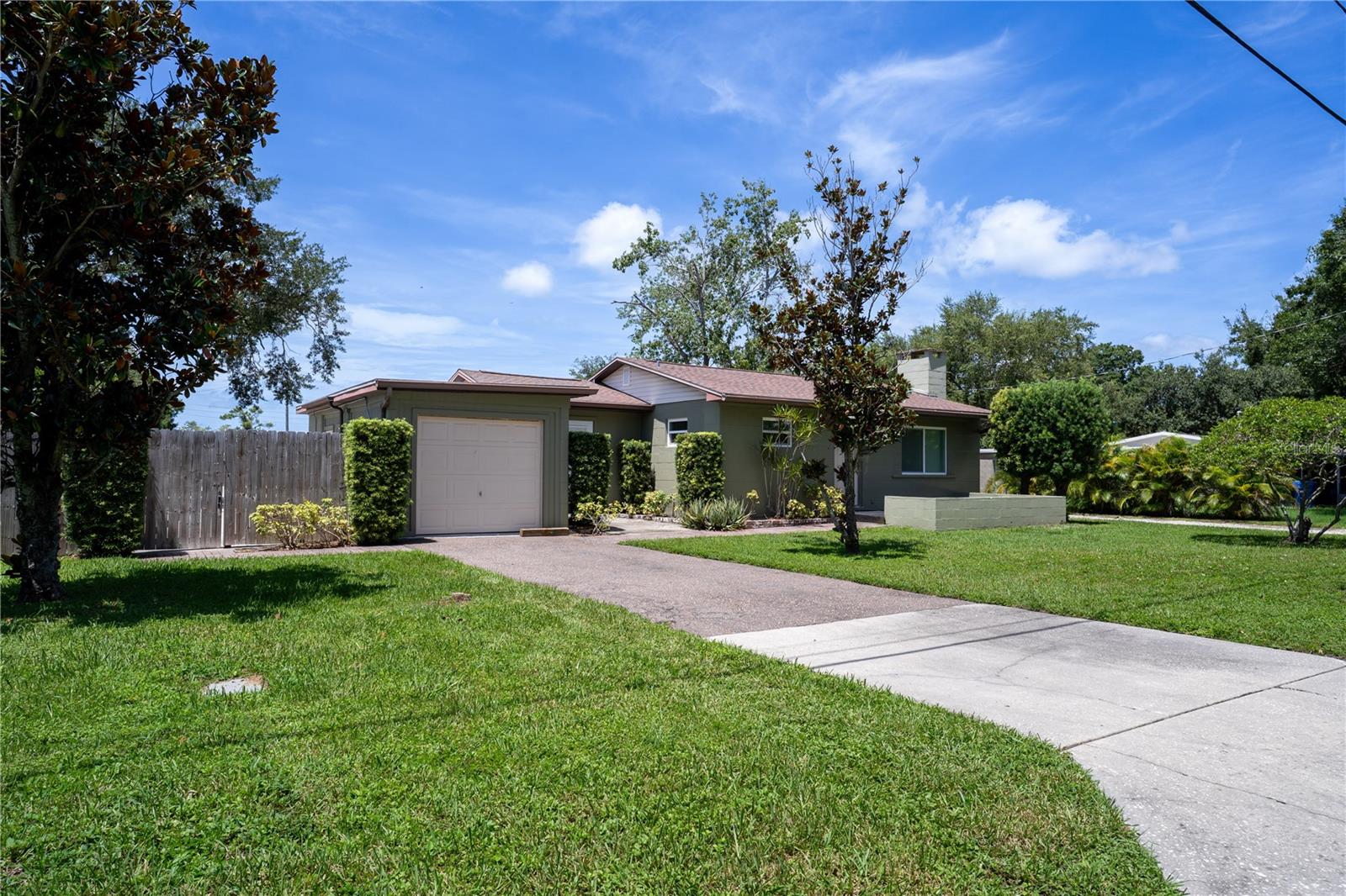 883 SOUTH WIND LN - Photo 1