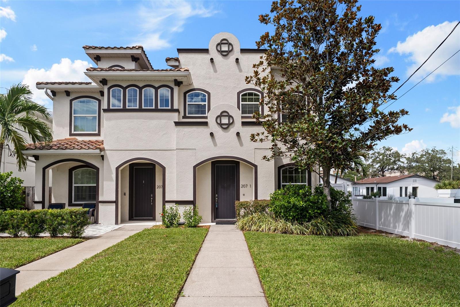 207 S MOODY AVE #A - Photo 1