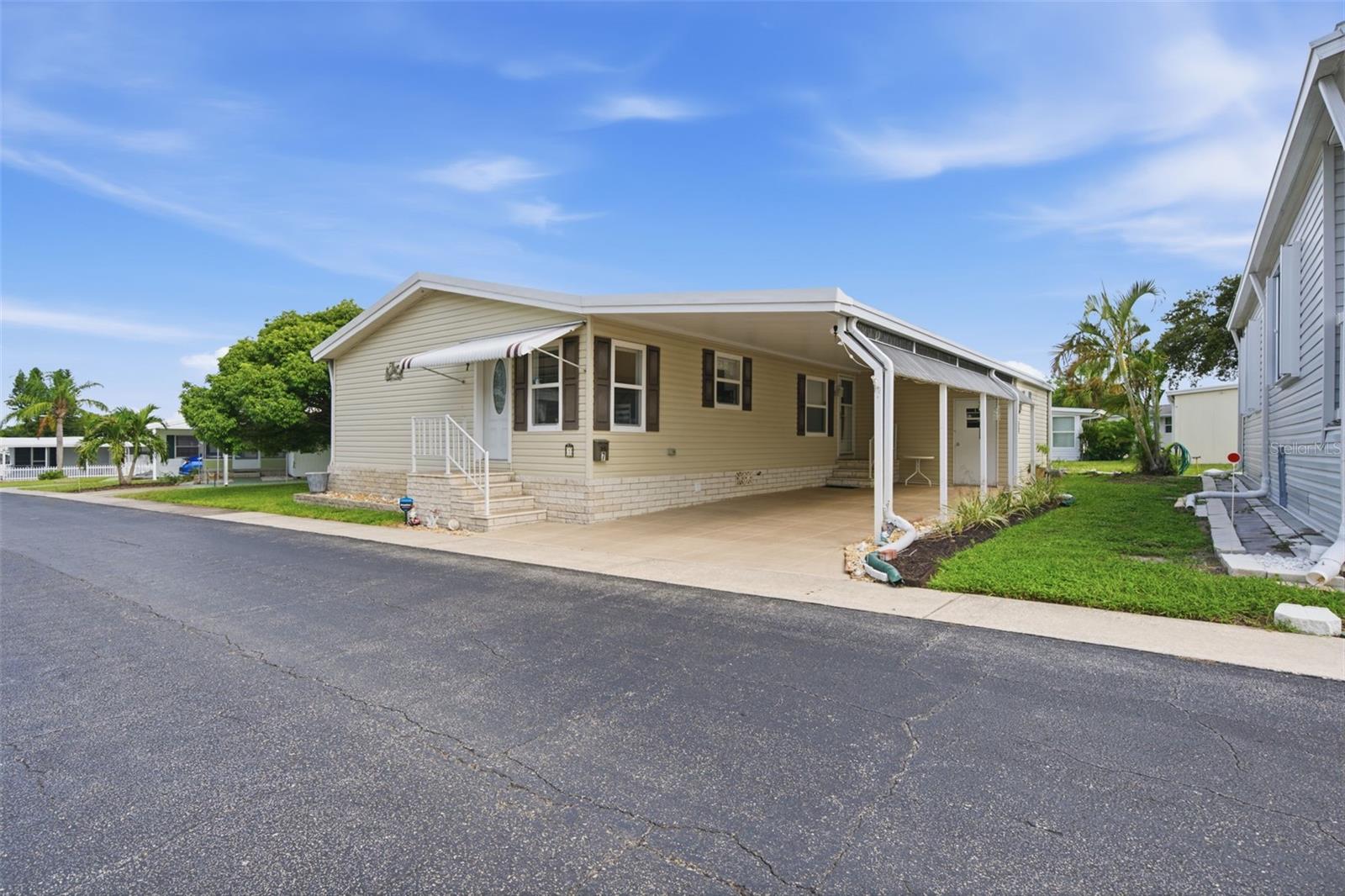 7 FRANGIPANI CIR - Photo 1
