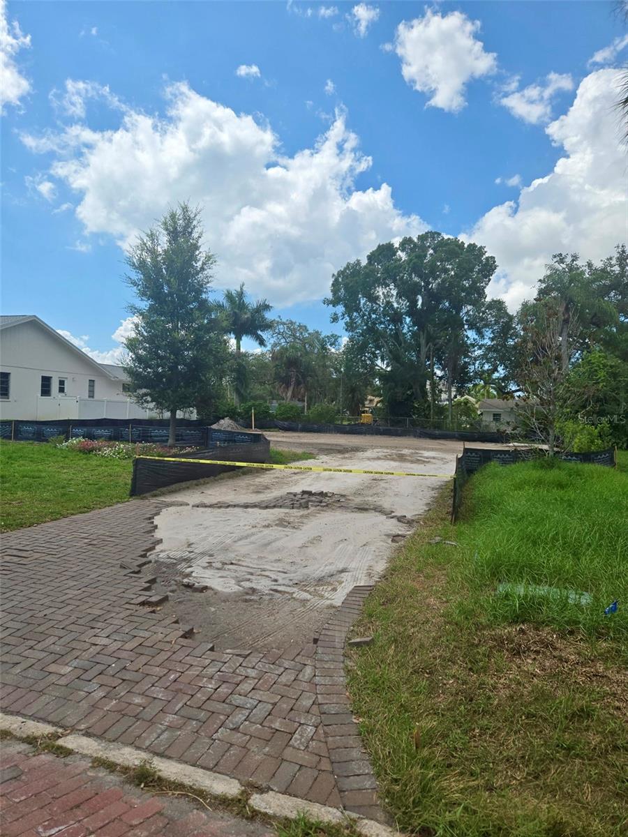 319 RAFAEL BLVD NE - Photo 1