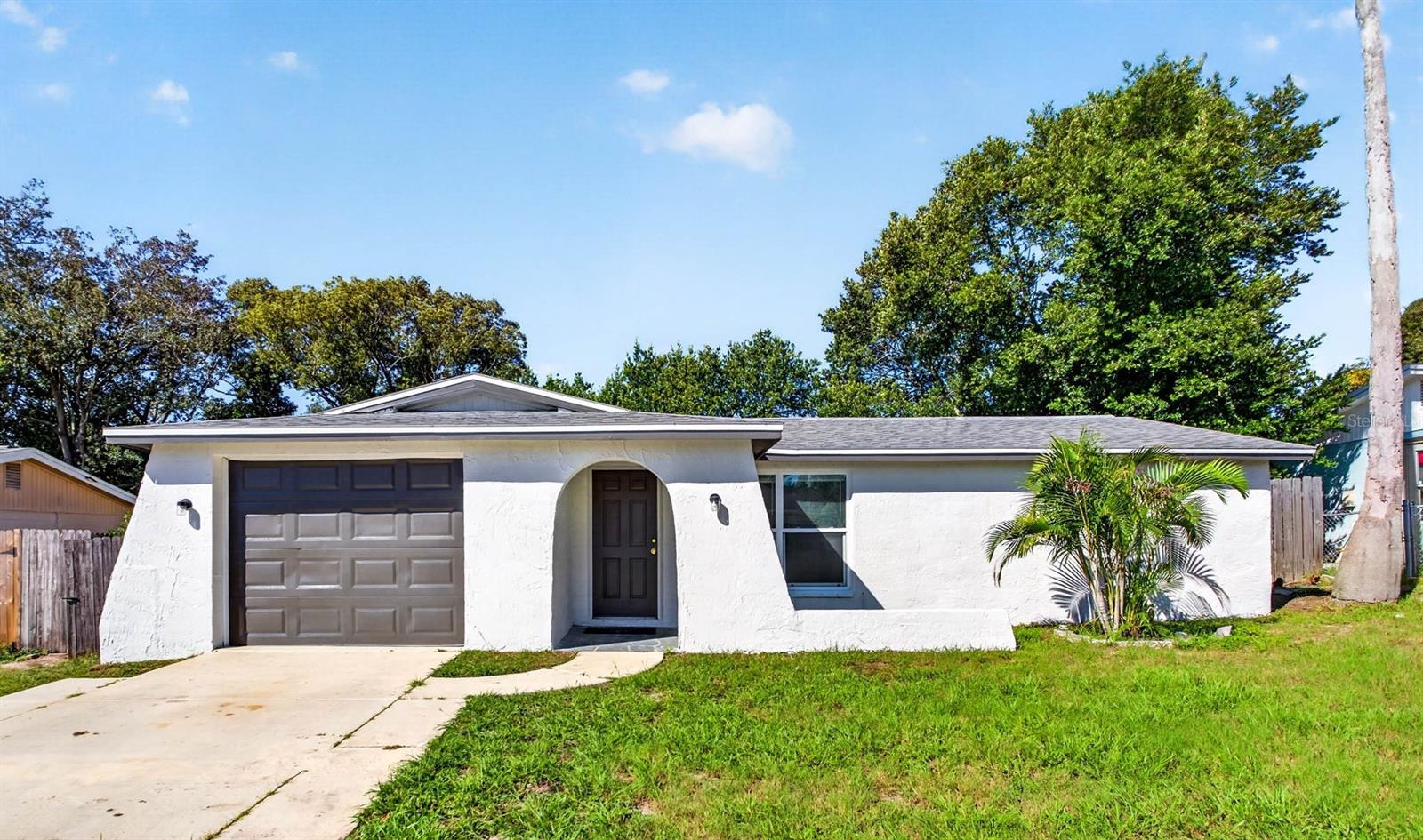 9831 RAINBOW LN - Photo 1
