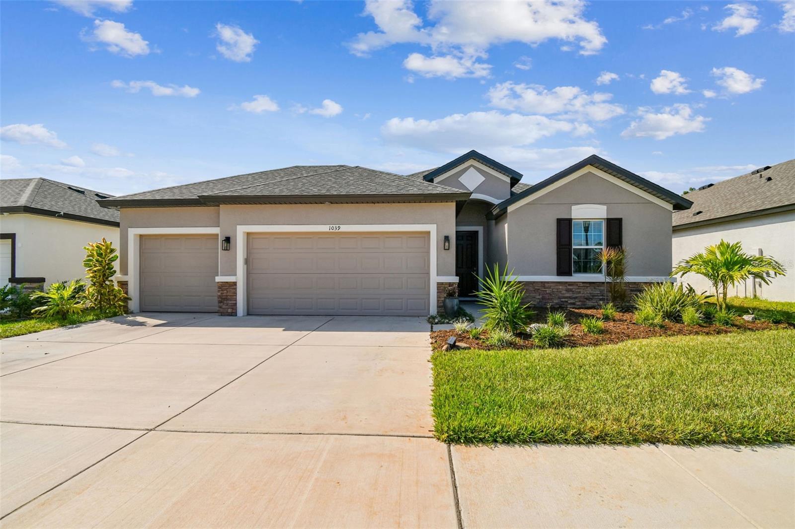 1039 DAVIS HEATHER CIR - Photo 1