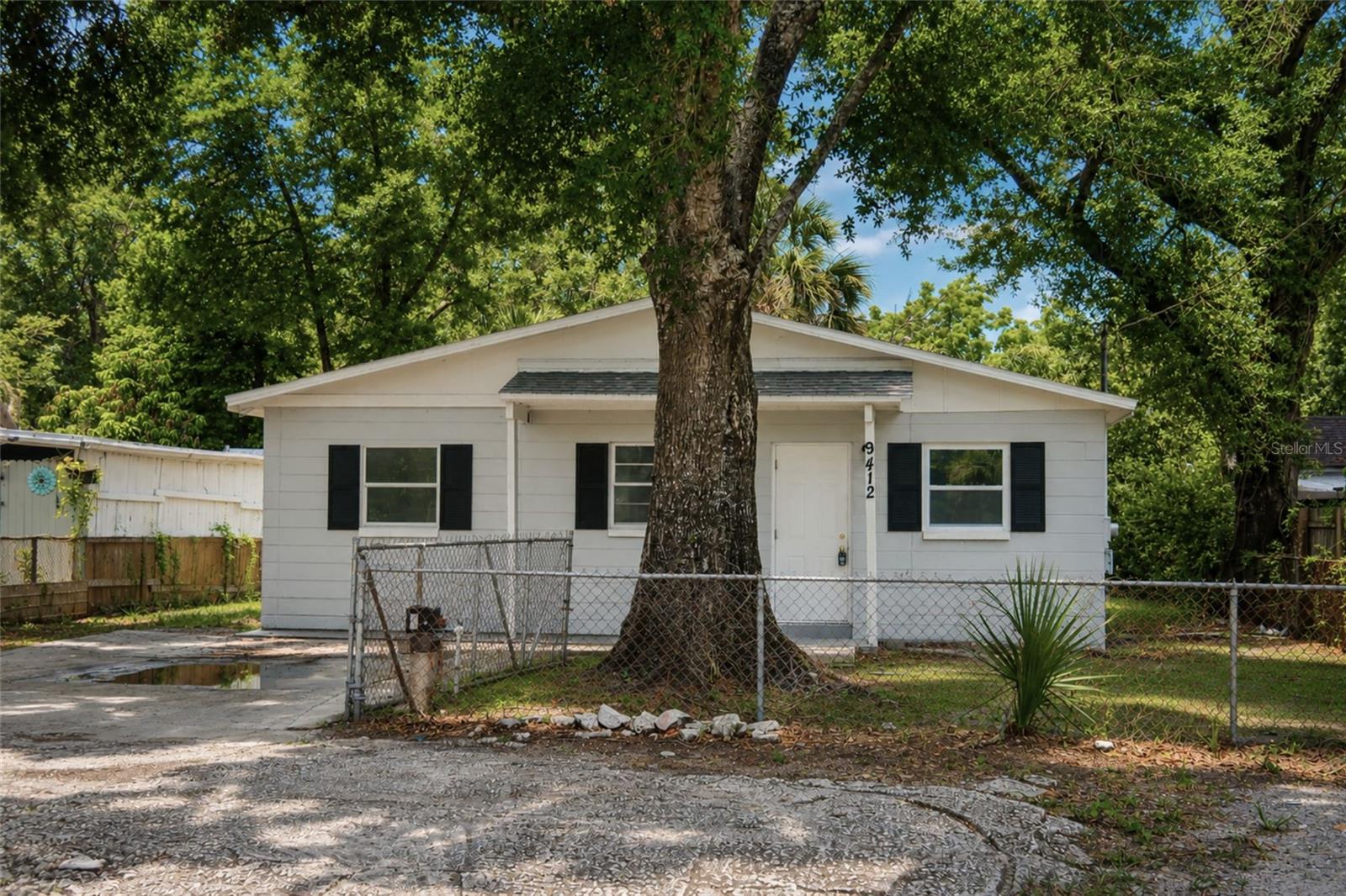 9412 N ELMER ST - Photo 1