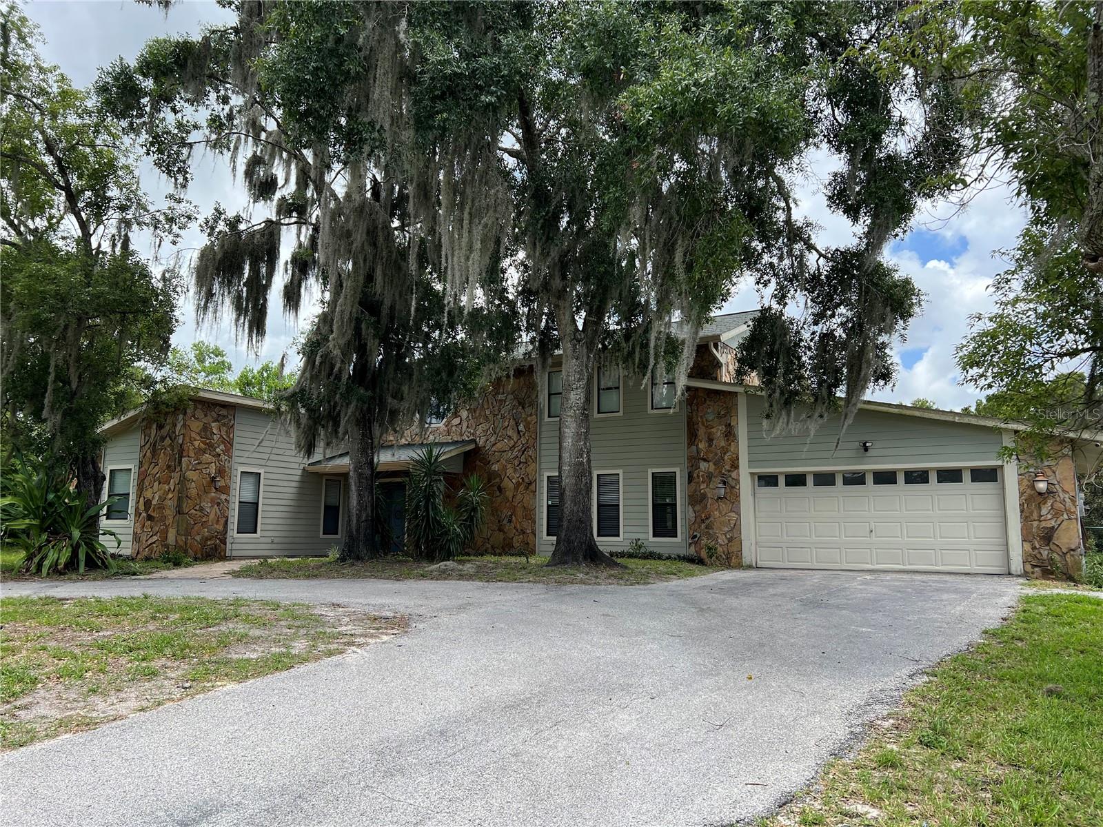 8015 SYCAMORE DR - Photo 1