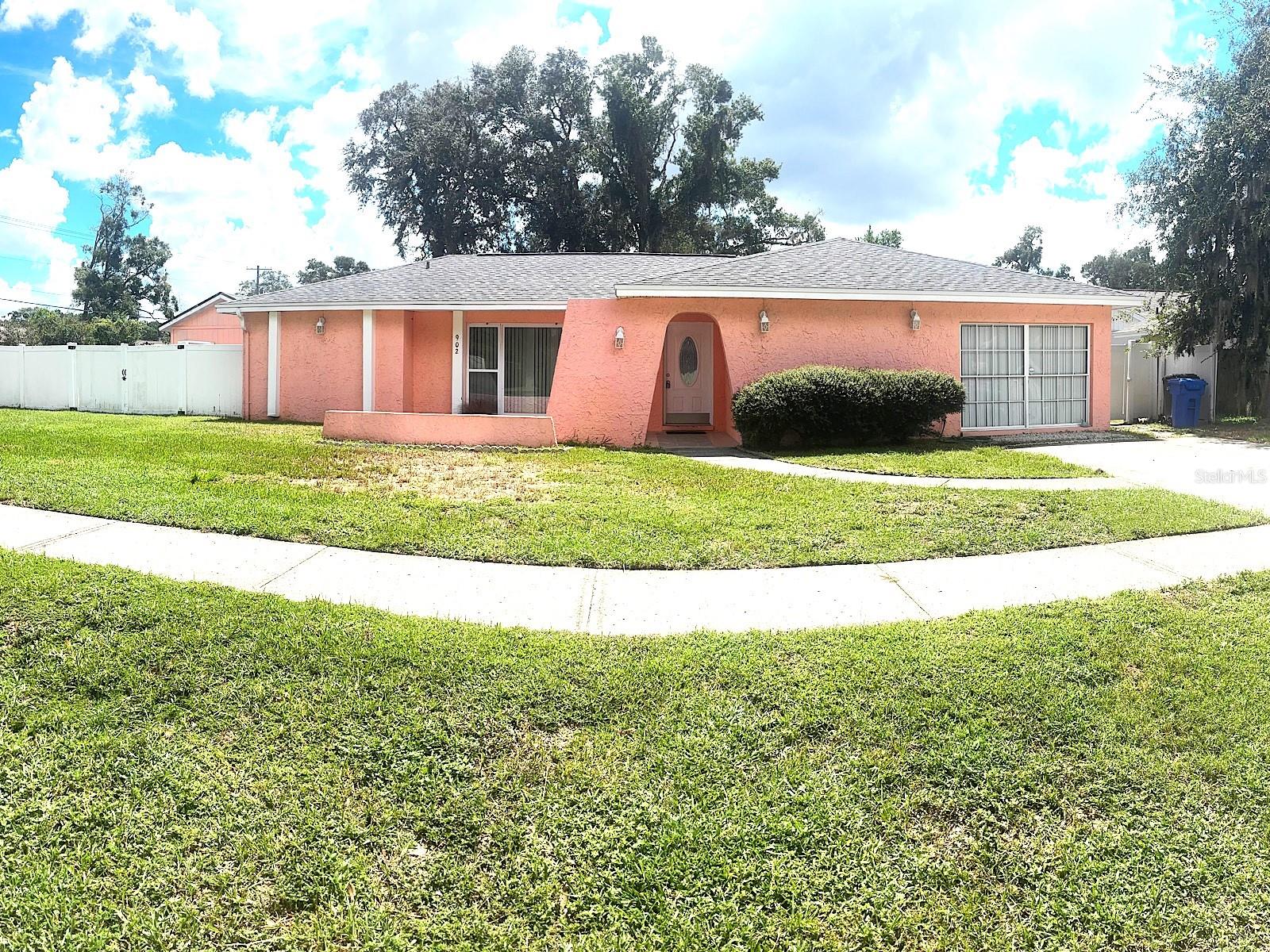 902 SAMY DR - Photo 1