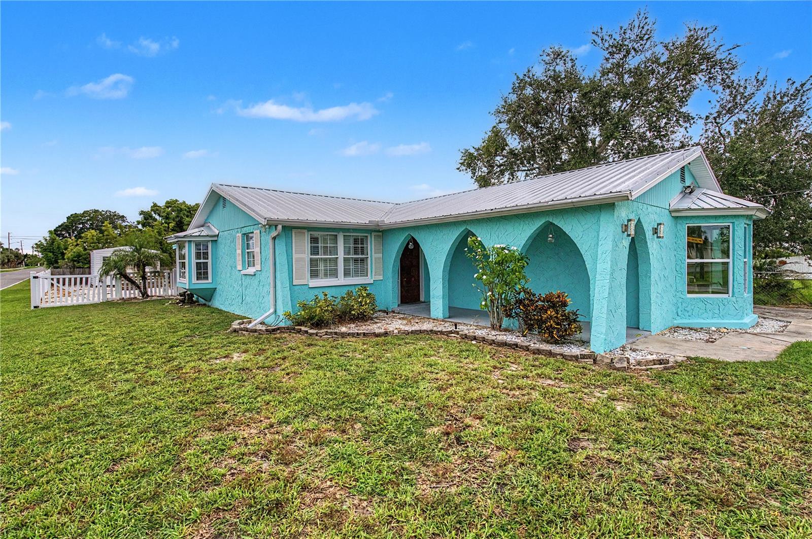 13725 MATTIX AVE - Photo 1