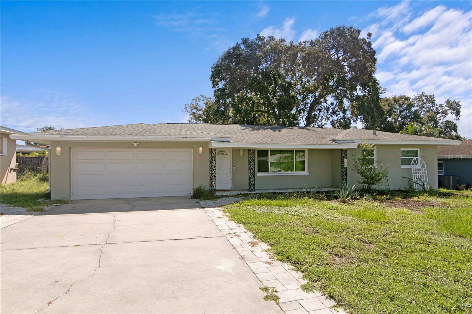 1009 WOODLEY RD - Photo 1