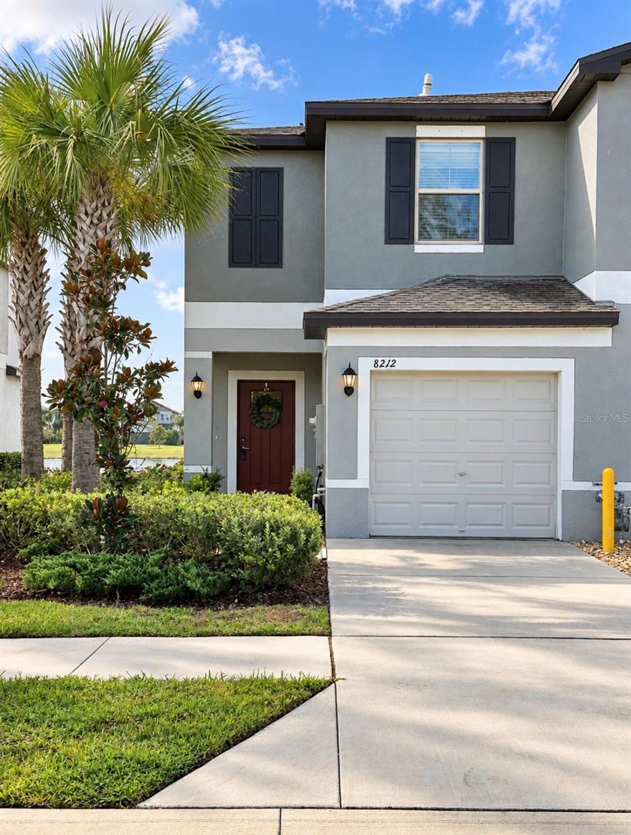 8212 CRESCENT OAKS DR - Photo 1