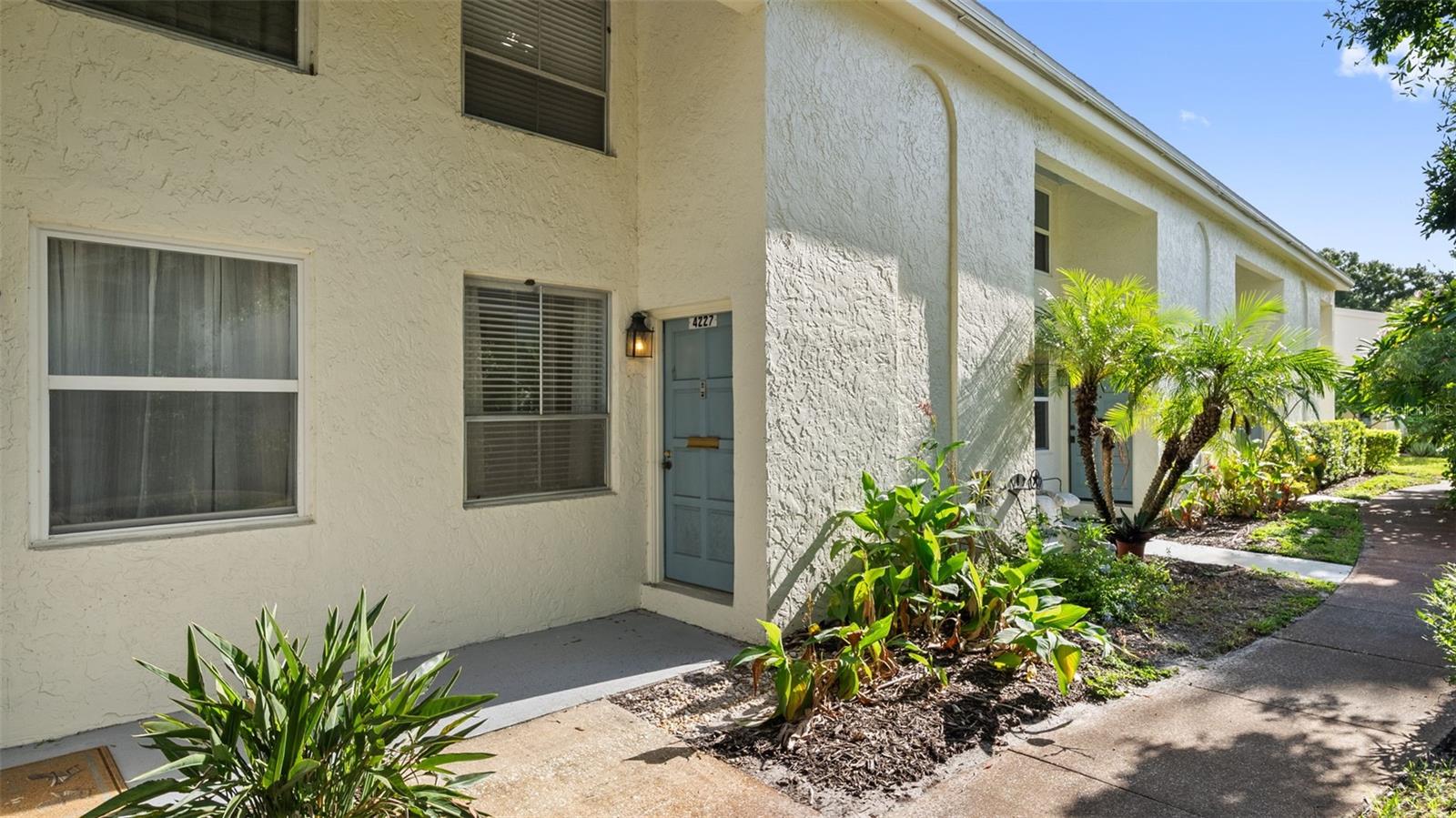 4227 LA PALMA CT - Photo 1