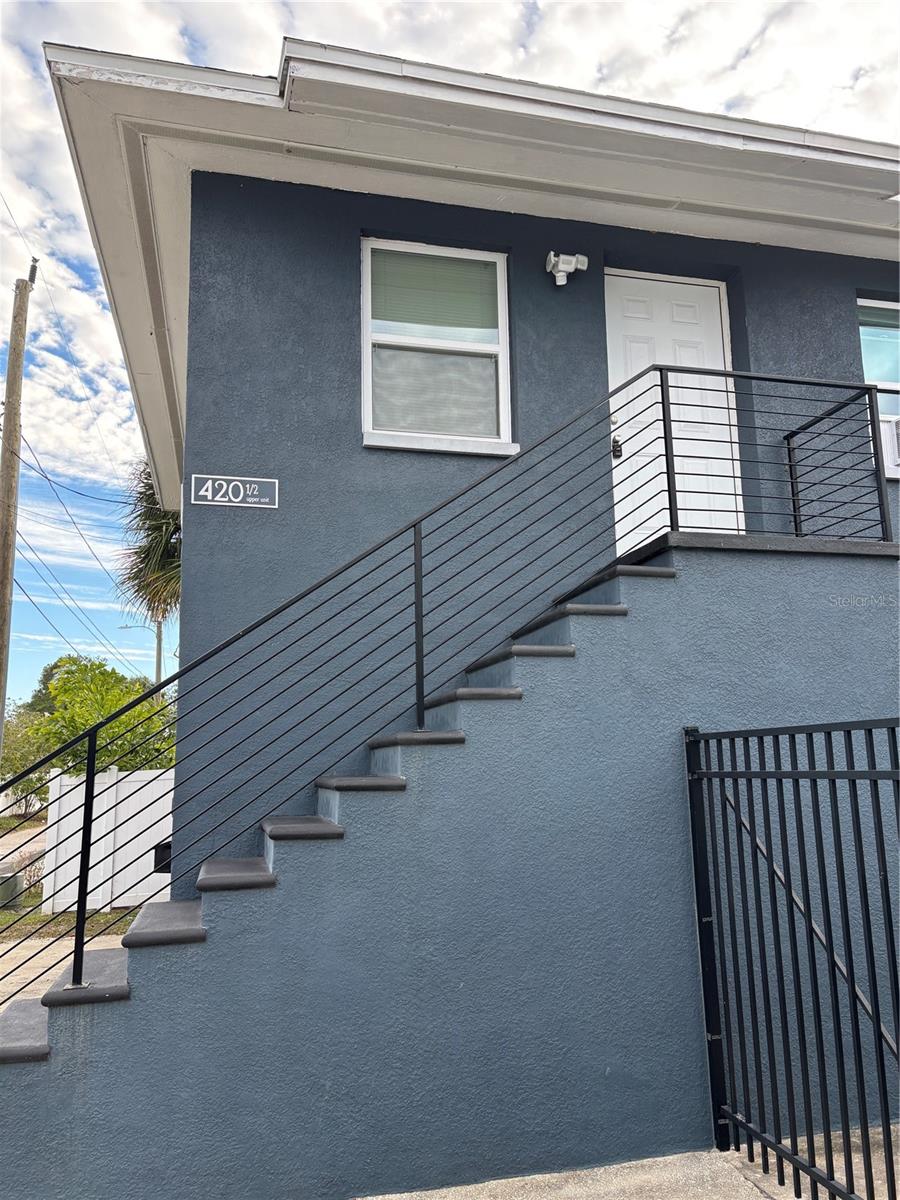 420 15TH AVE S #1/2 - Photo 1