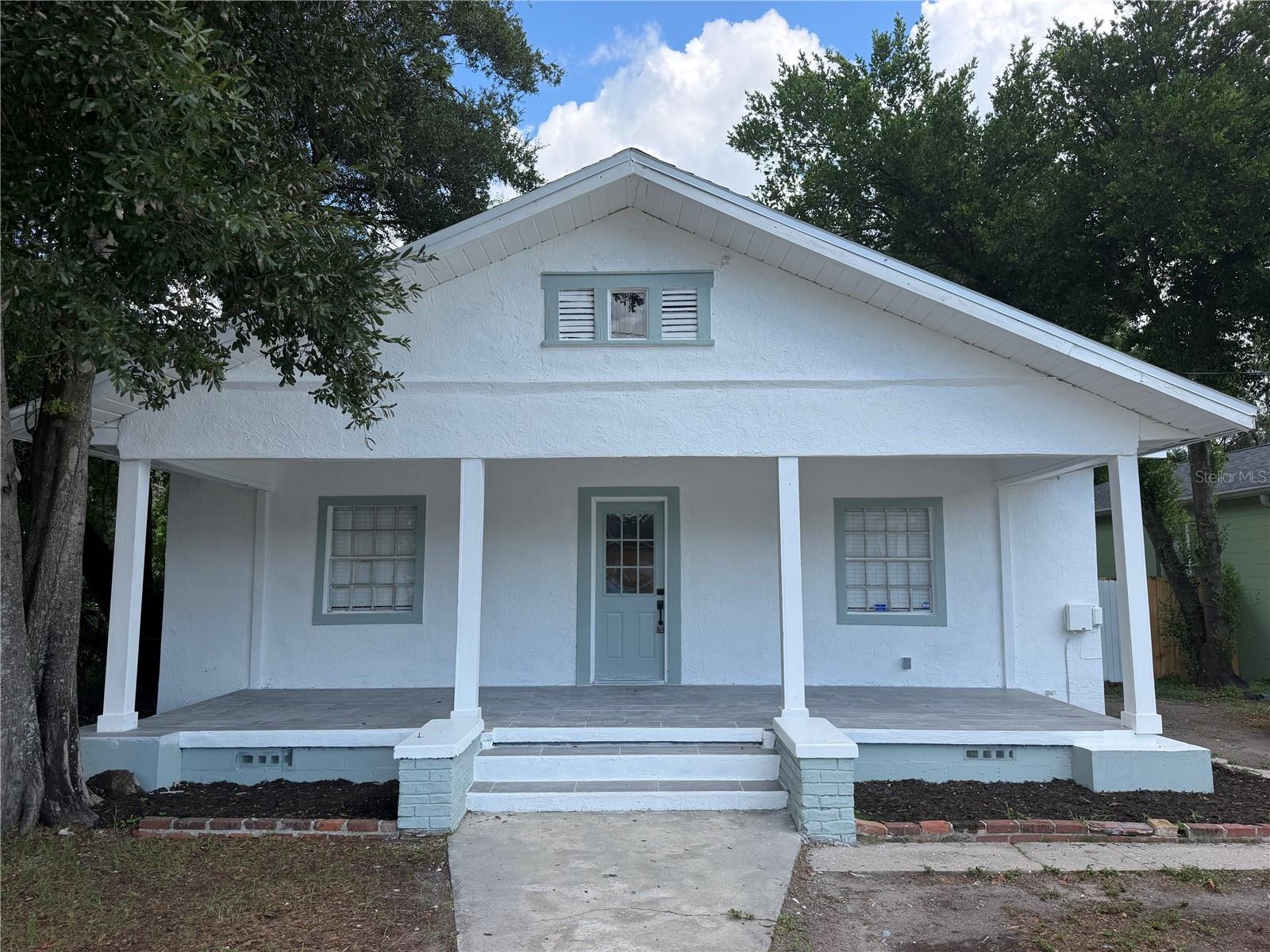 2604 E LAKE AVE - Photo 1