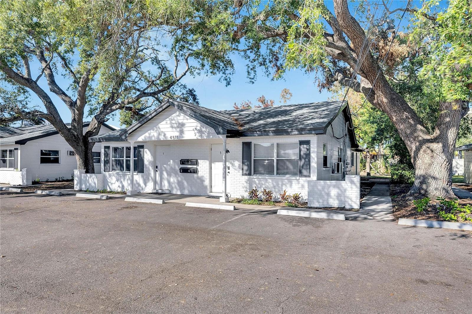 4511 W MCELROY AVE - Photo 1
