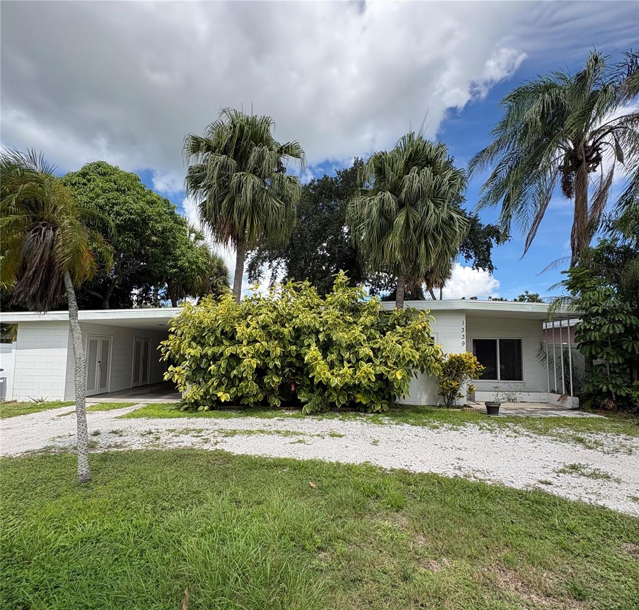 1339 ROYAL PALM DR S - Photo 1