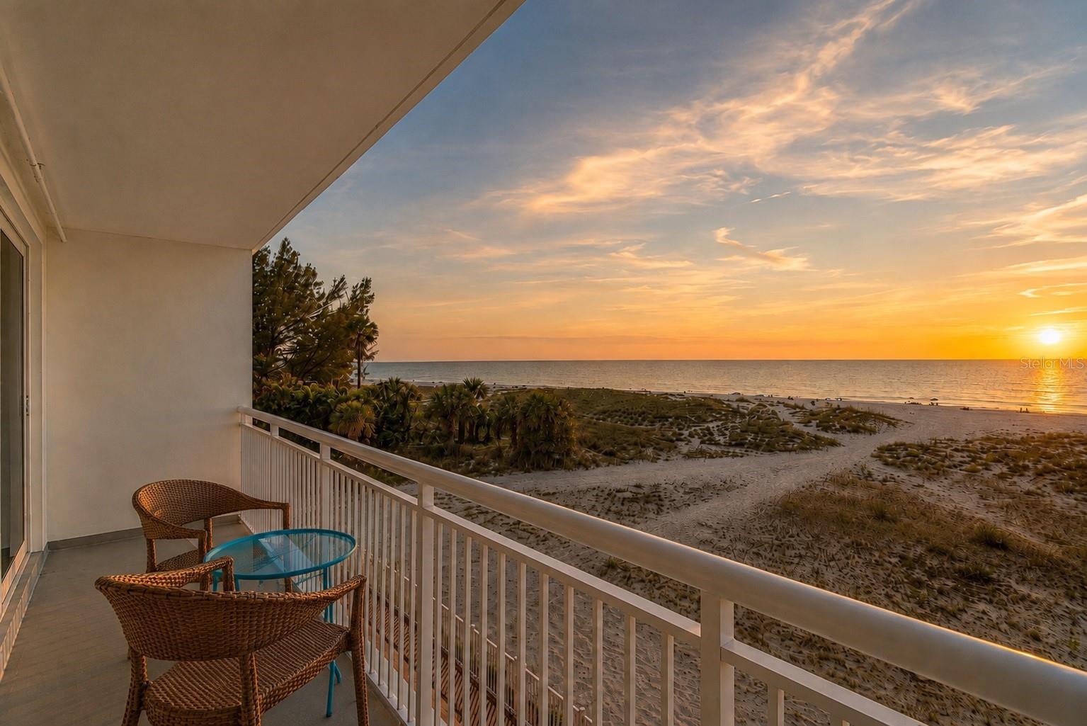 10116 GULF BLVD #201W - Photo 1