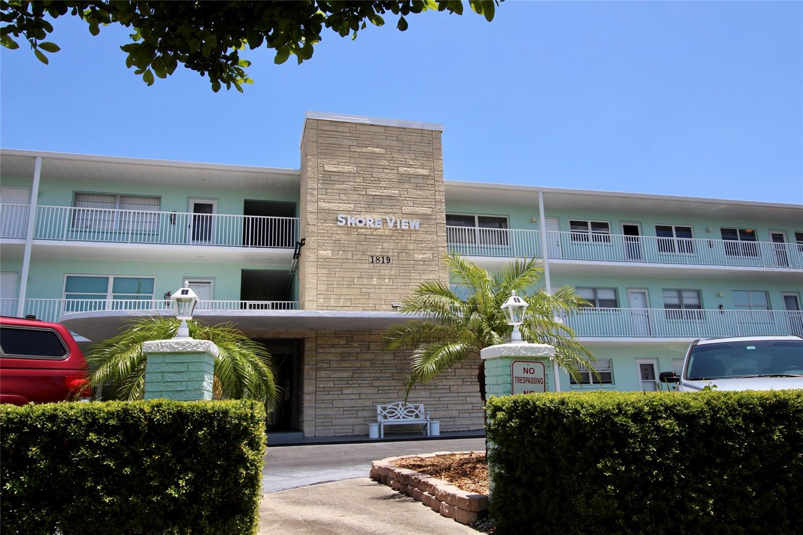 1819 SHORE DR S #APT 106 - Photo 1