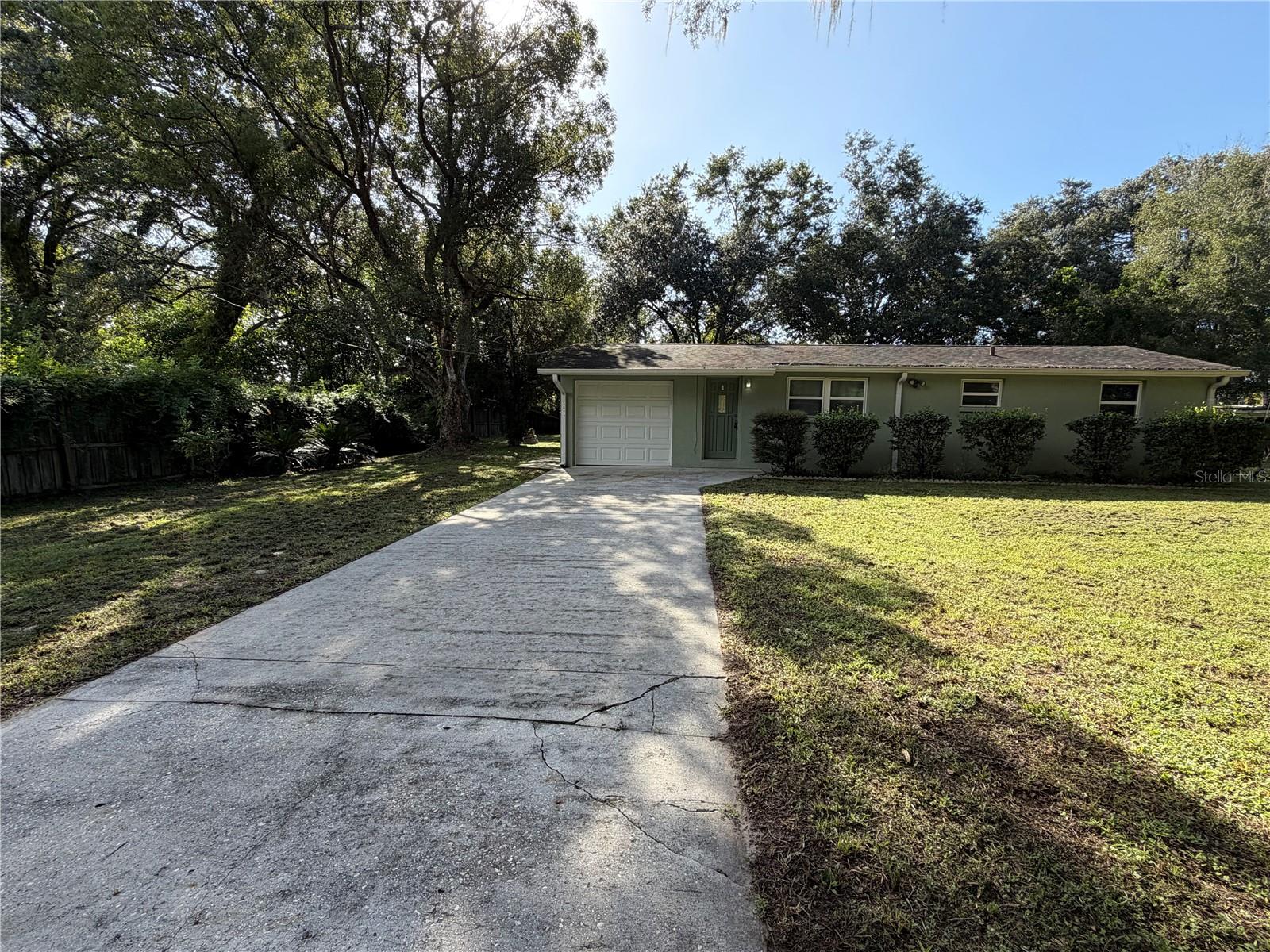 5027 ALLEN RD - Photo 1