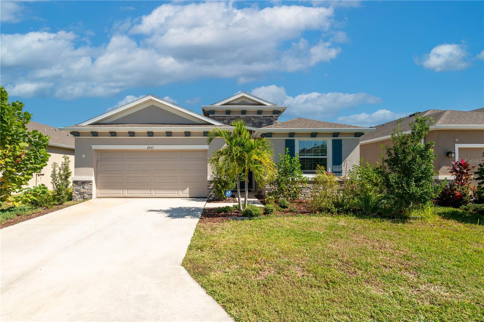2247 MIDNIGHT PEARL DR - Photo 1