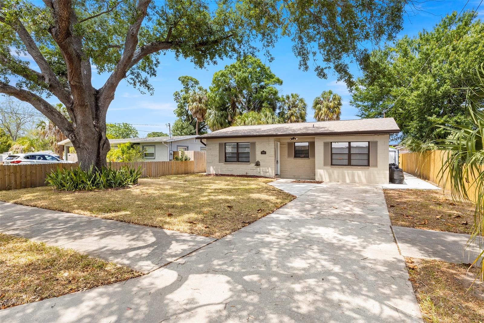 2539 W UNION ST - Photo 1
