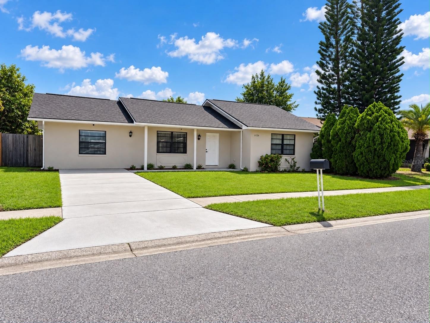 11426 FOX RUN - Photo 1
