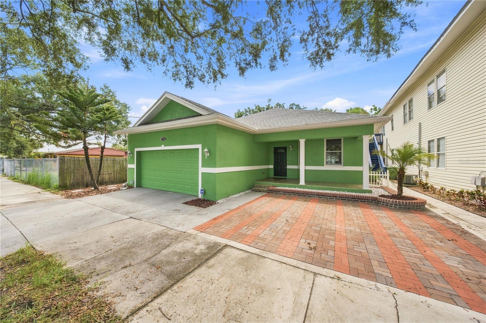 2318 W CHERRY ST - Photo 1