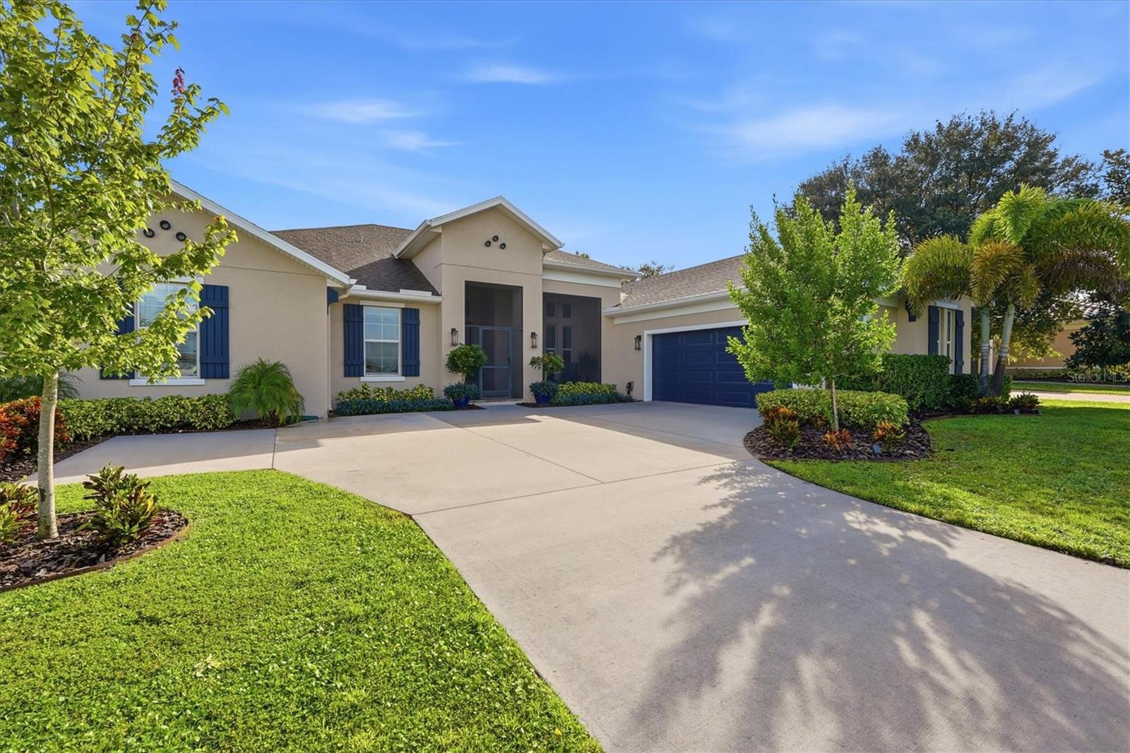 5209 LAKE VENICE DR - Photo 1