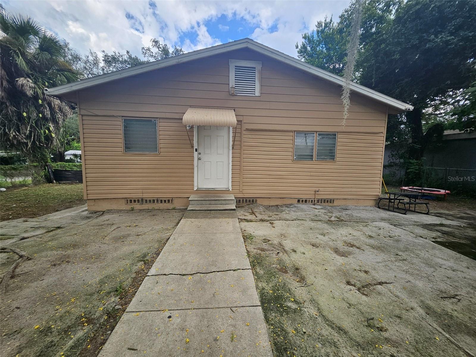 1410 E ANNIE ST - Photo 1