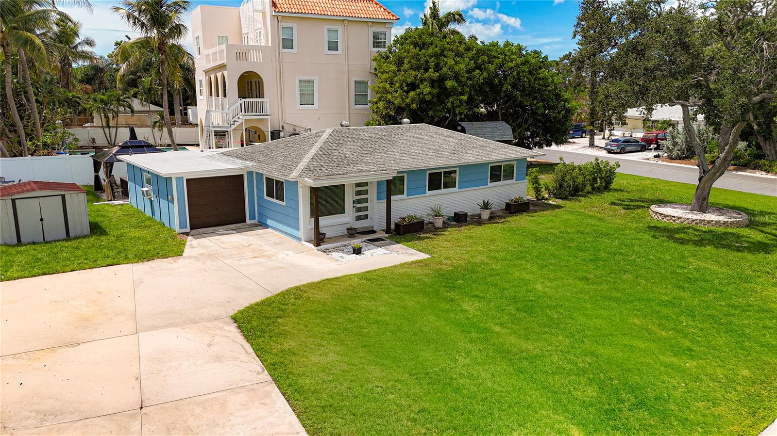 3982 POINSETTIA DR - Photo 1