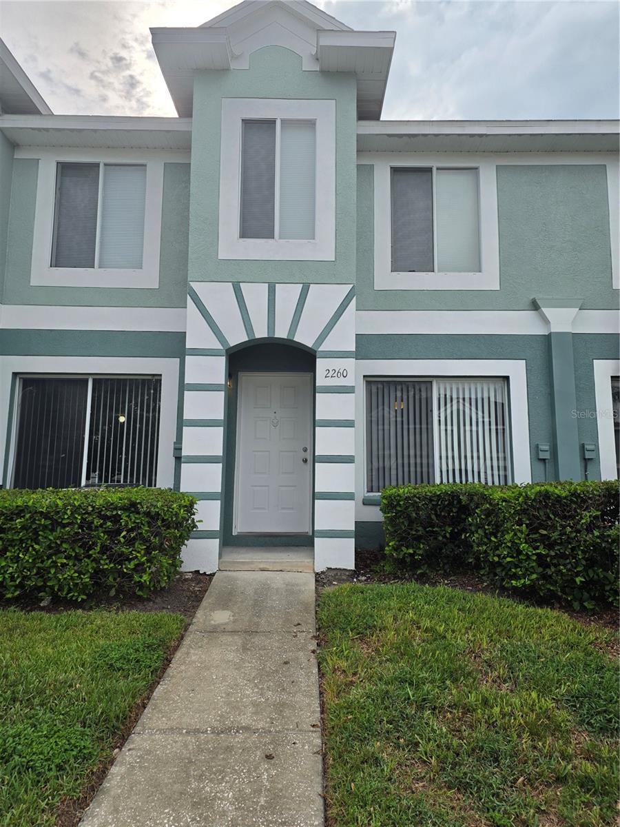 2260 FLUORSHIRE DR - Photo 1