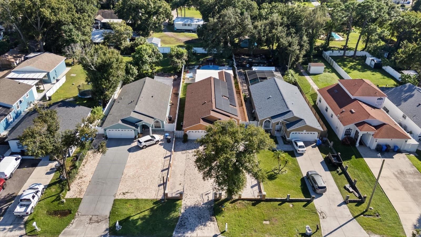 8712 FOUNTAIN AVE - Photo 1