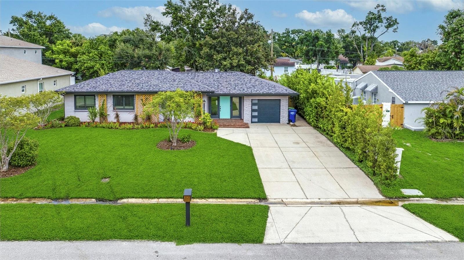 2121 W FARWELL DR - Photo 1