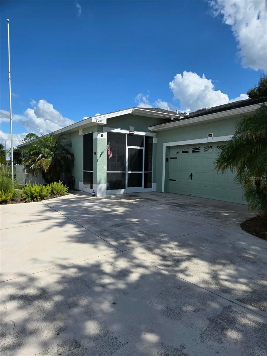 8002 SHADDOCK PL - Photo 1
