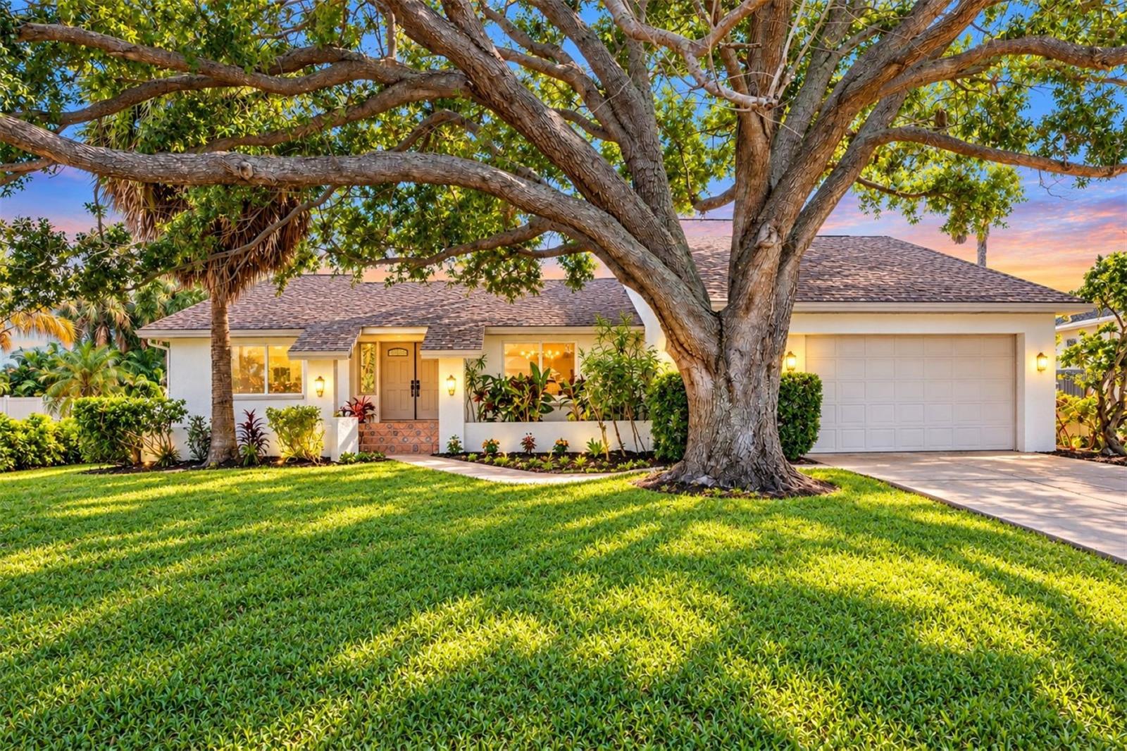 630 PINTA DR - Photo 1