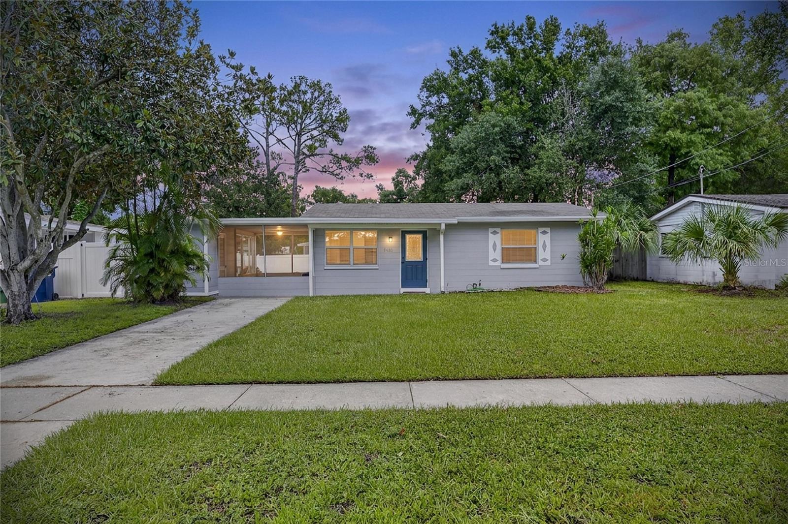 4421 W IOWA AVE - Photo 1