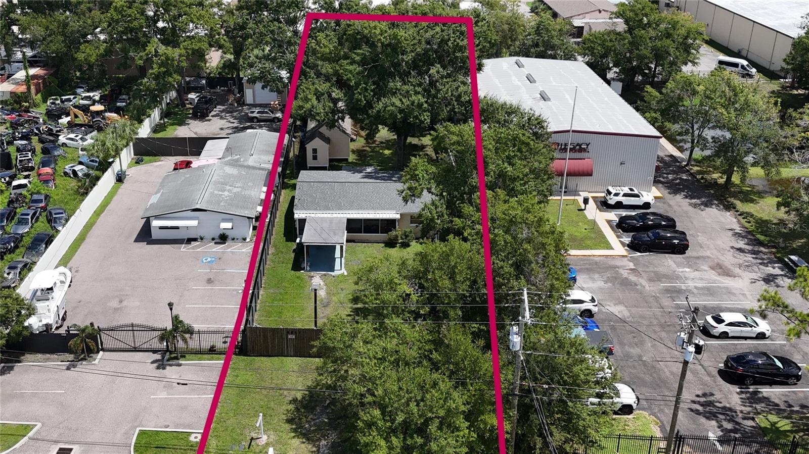 4617 N CLARK AVE - Photo 1