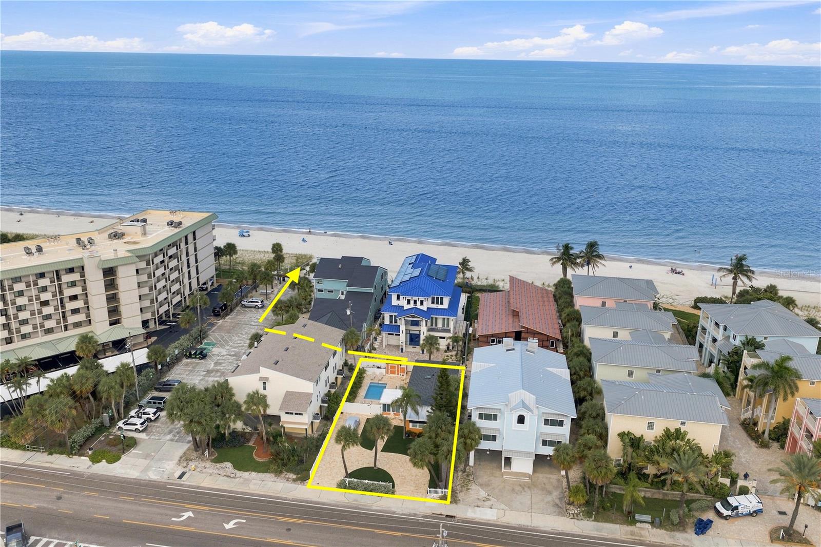 2706 GULF BLVD - Photo 1