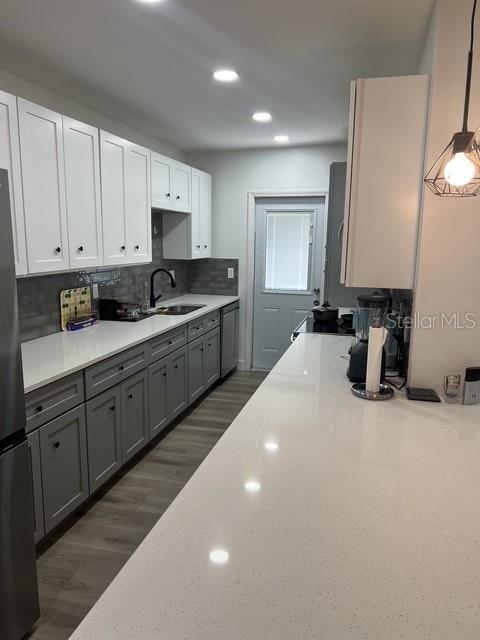 1616 E MARKS DR - Photo 1