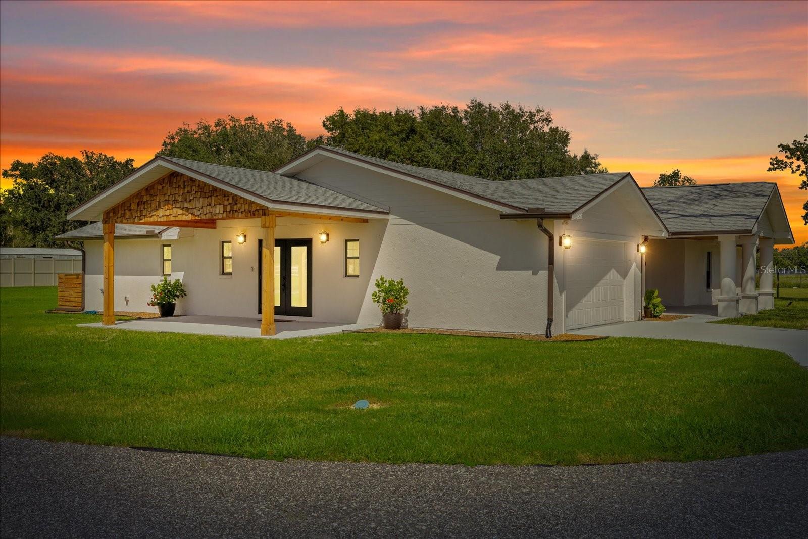 2515 RAGINS LN - Photo 1
