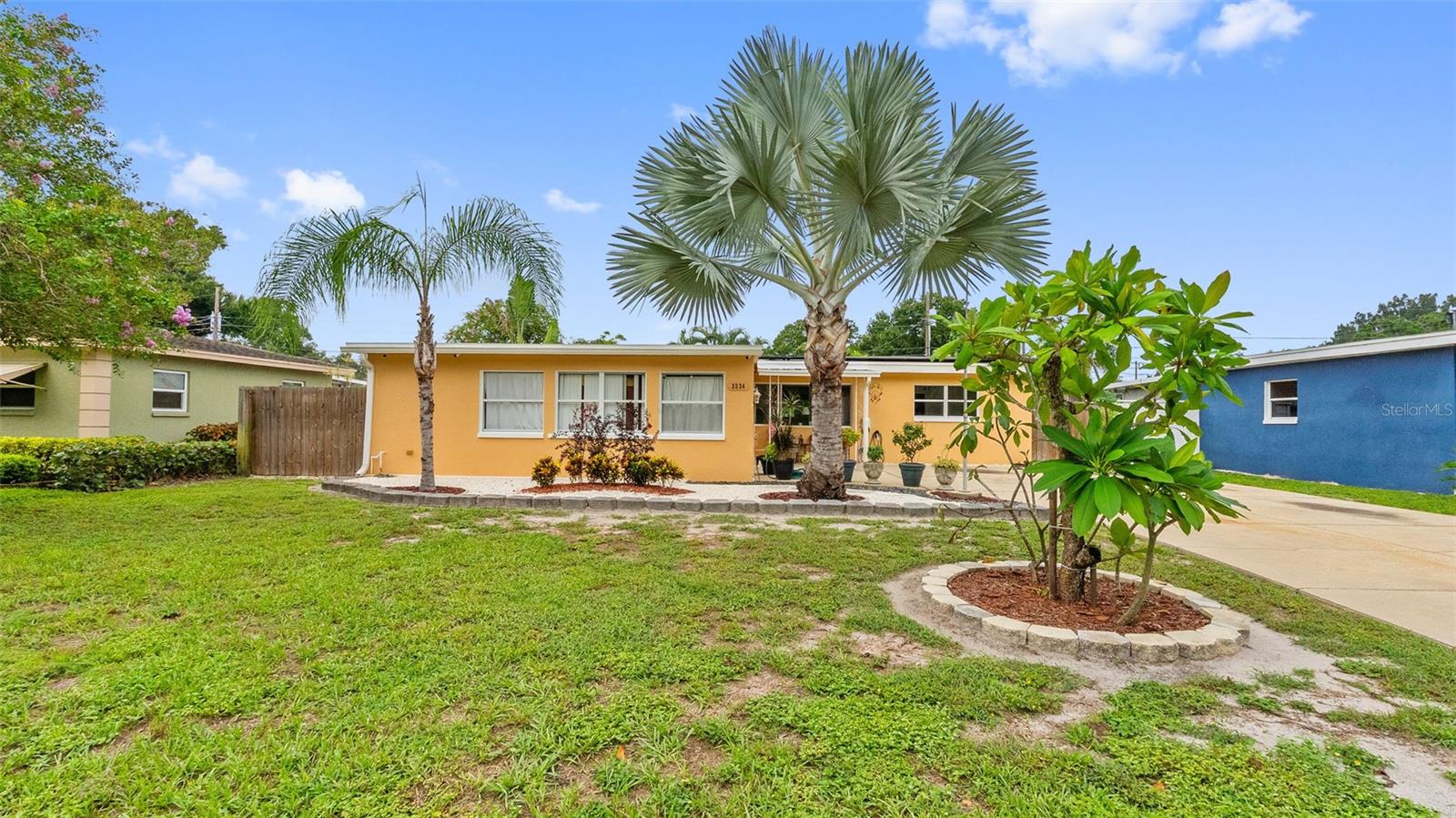3334 70TH WAY N - Photo 1