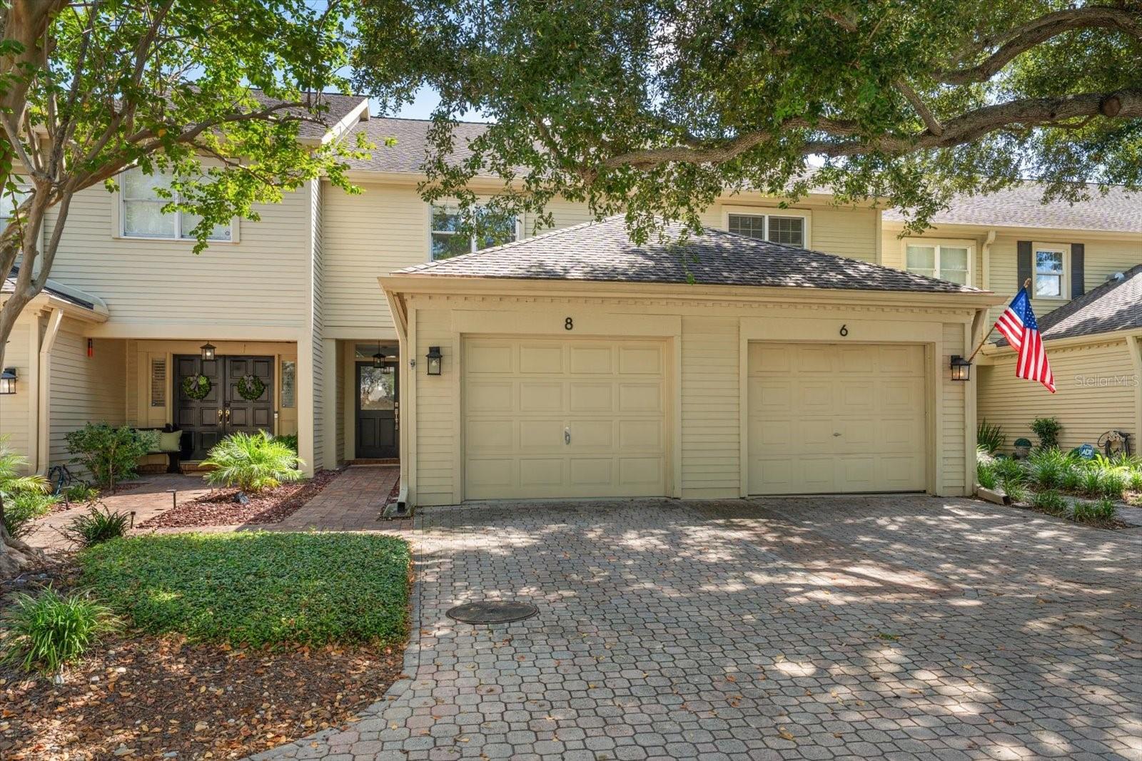 8 PELICAN PL #8 - Photo 1